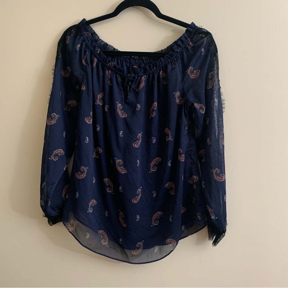 White House black market navy blue paisley black lace lined long puffy sleeve S
